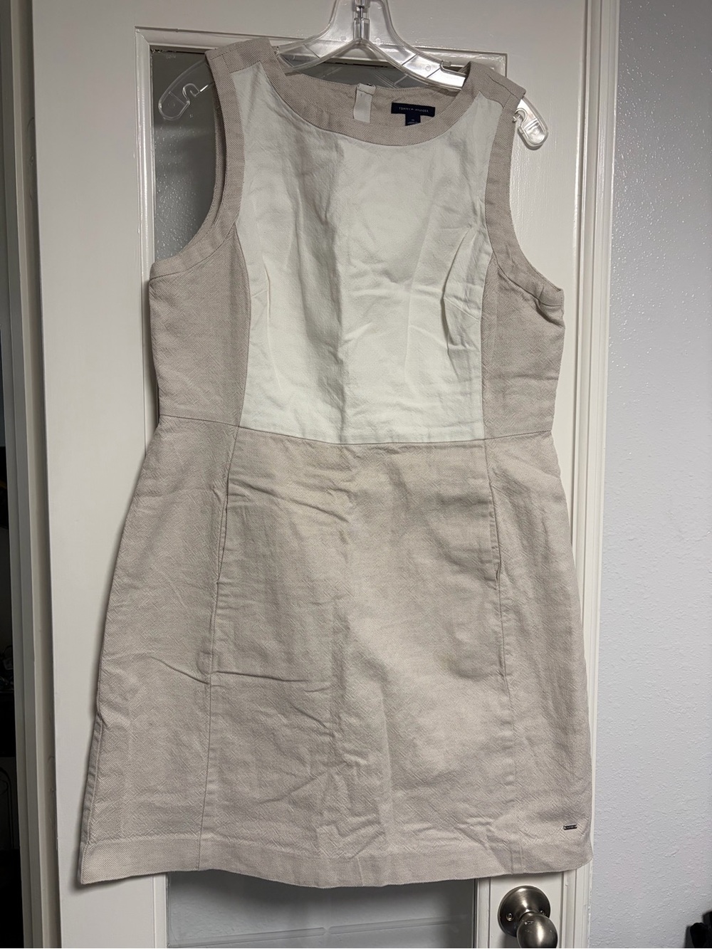 Tommy Hilfiger Two-Tone Beige and White Sleeveless Sheath Dress - Picture 1 of 10